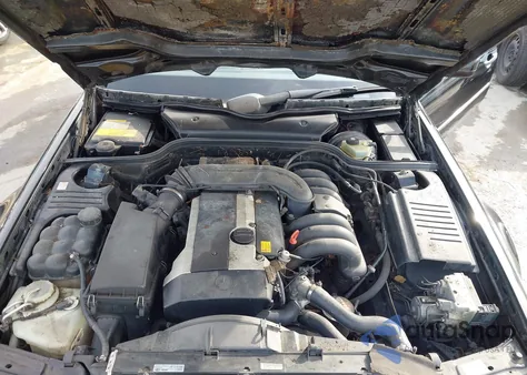 1997 Mercedes-Benz Sl 320 z USA, uszkodzony, nr VIN WDBFA63F7VF147073